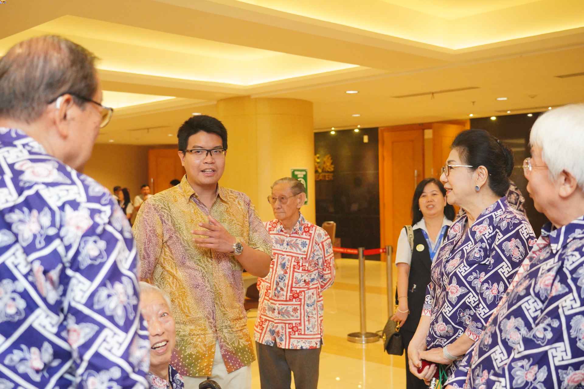 MARIO MULYADI: DARI PAHOA KE FORBES 30 UNDER 30