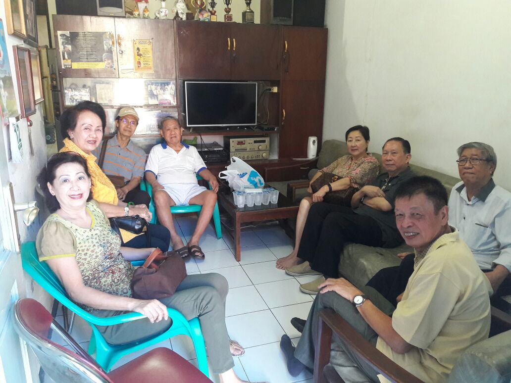 KEGIATAN SOSIAL KUNJUNGAN KE RUMAH THOENG TJOEN HOI